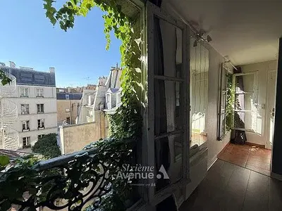 Балкон; поглед, природно светло