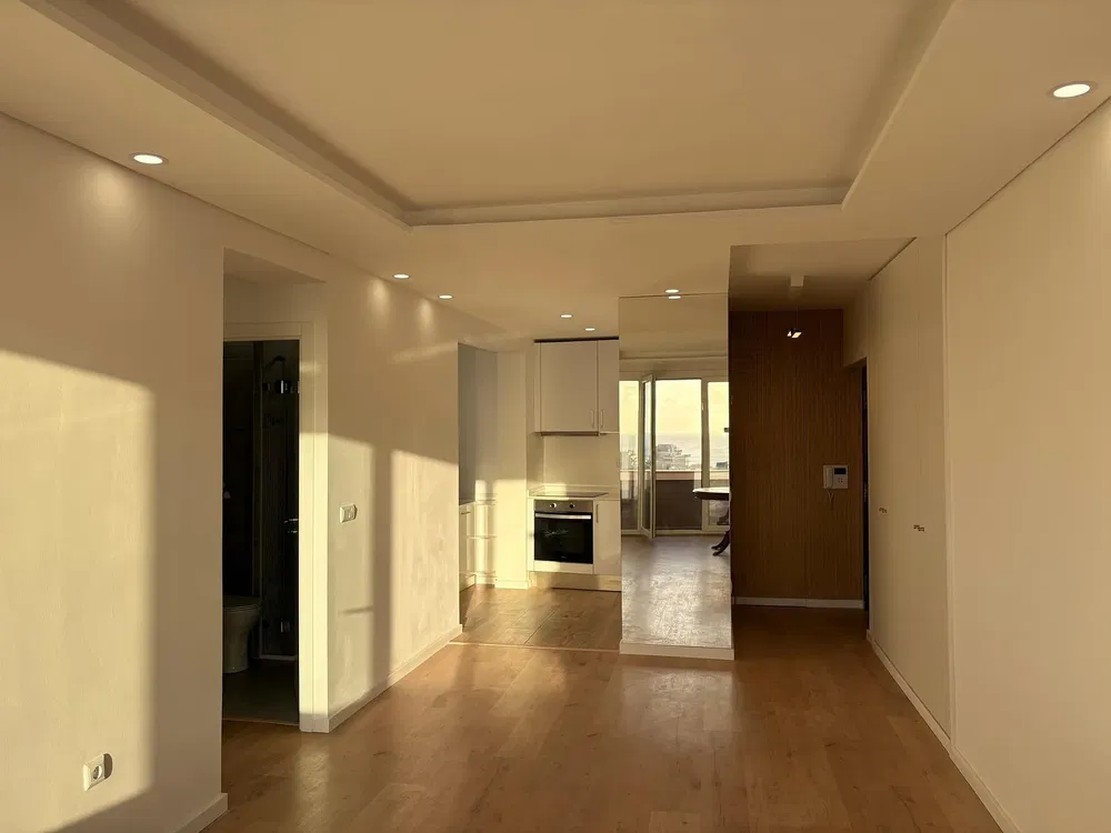 Кухиња; природно светло, кухињски апарати