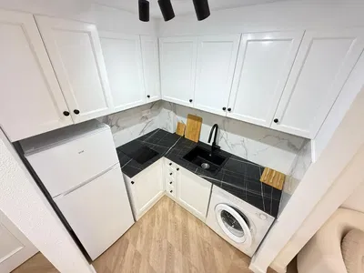 Κουζίνα; συσκευές κουζίνας, πλακάκια