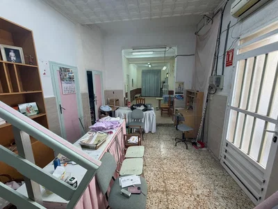 Ostalo; potrebna renovacija, pločice