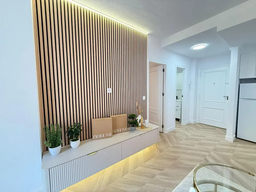 Σαλόνι; φυσικό φως, μοντέρνο στυλ, ξύλινο πάτωμα