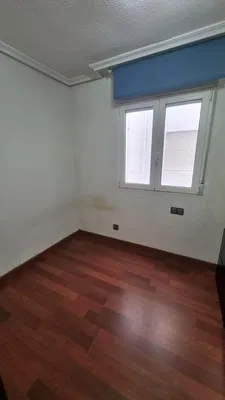 Chambre; parquet, lumière naturelle