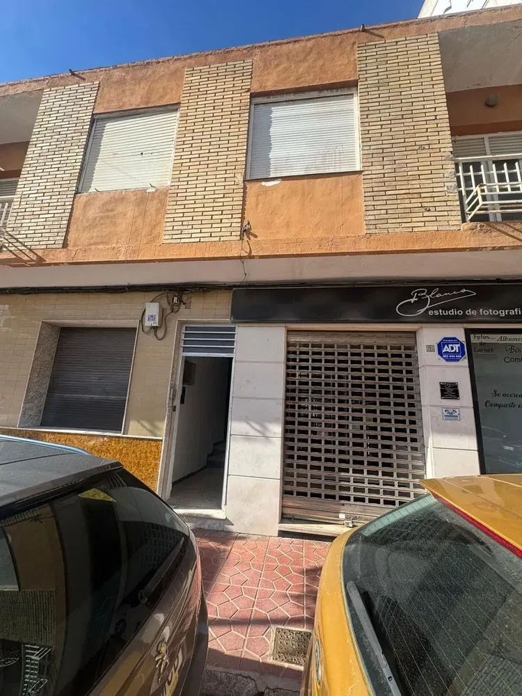 Haus und umgebung; gewerblich