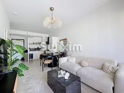 Дневна соба; природно светло, модерни стил