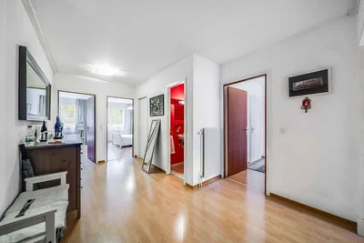 Salon; lumière naturelle, parquet