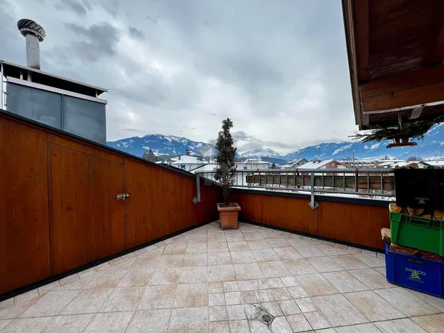 Terraço; chão de azulejo, vista