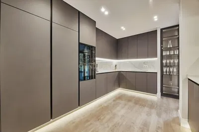 Κουζίνα; συσκευές κουζίνας, ανακαινισμένο, φυσικό φως, μοντέρνο στυλ