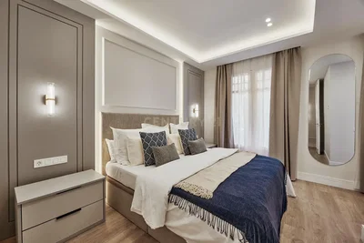 Chambre; lumière naturelle, style moderne, parquet