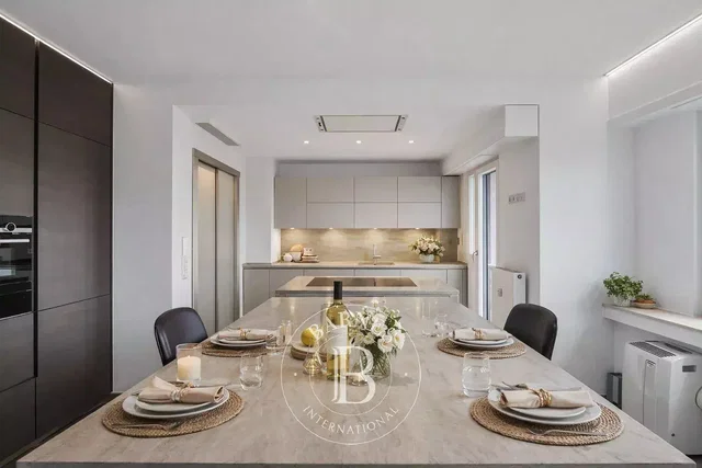 Küche; küchengeräte, moderner stil, renoviert, tageslicht