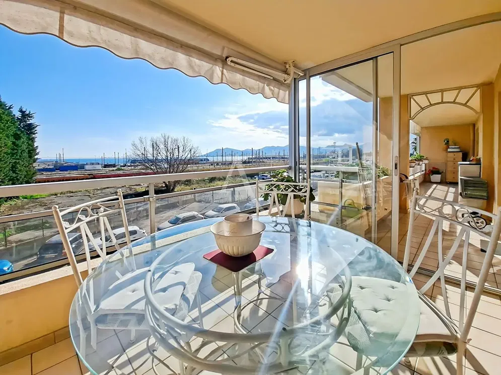 Ταράτσα; θέα