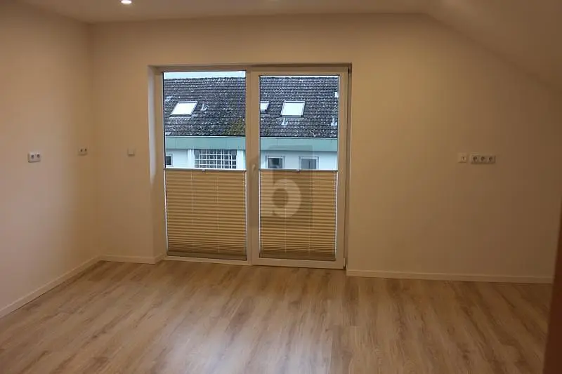 Schlafzimmer; blick, holzboden, tageslicht