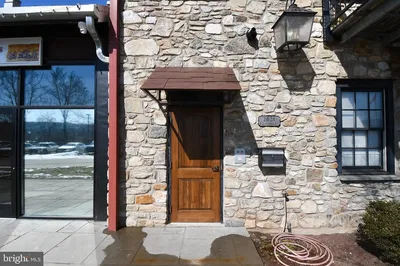 Kuća i okolina; pogled