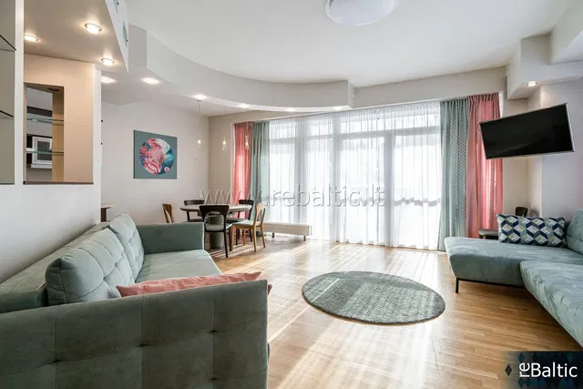 Soggiorno; luce naturale, stile moderno