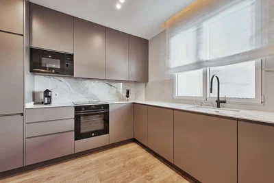 Cuisine; électroménager, lumière naturelle