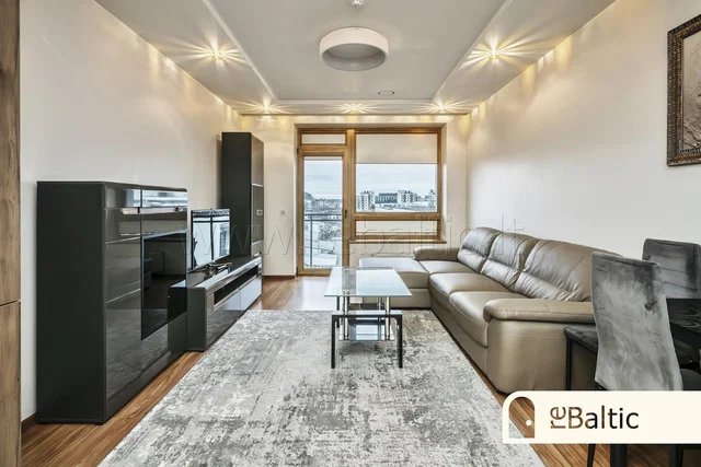 Soggiorno; vista, pavimento in legno, luce naturale, stile moderno