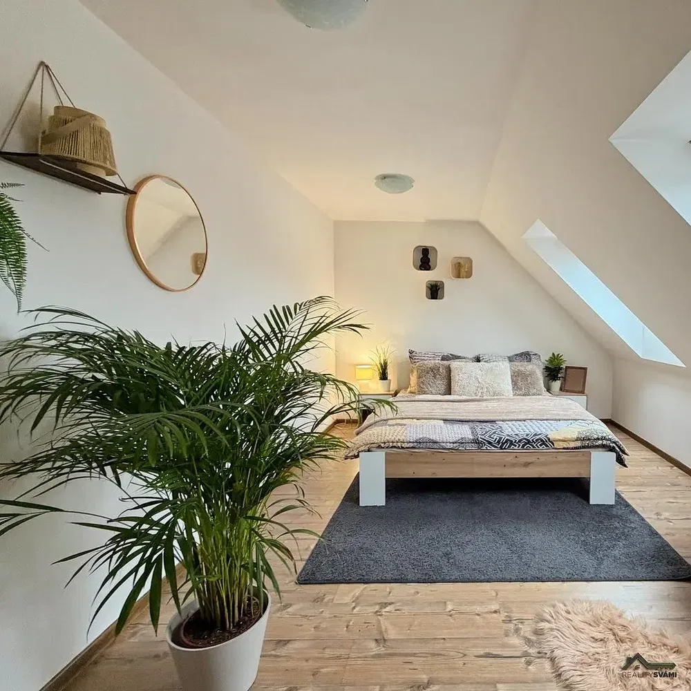 Yatak odası; doğal ışık, modern stil