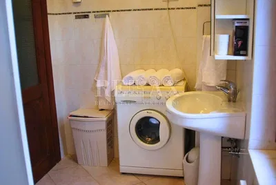 Badezimmer; fliesenboden, renoviert, tageslicht