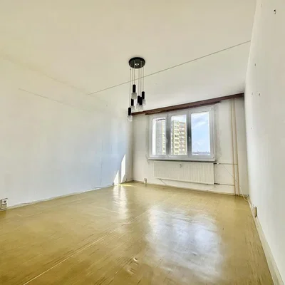 Salón; vista, suelo de madera, luz natural