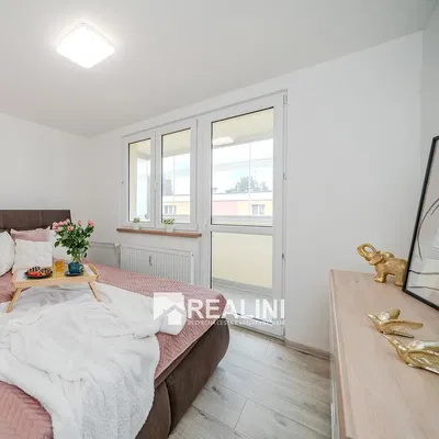 Yatak odası; doğal ışık, modern stil