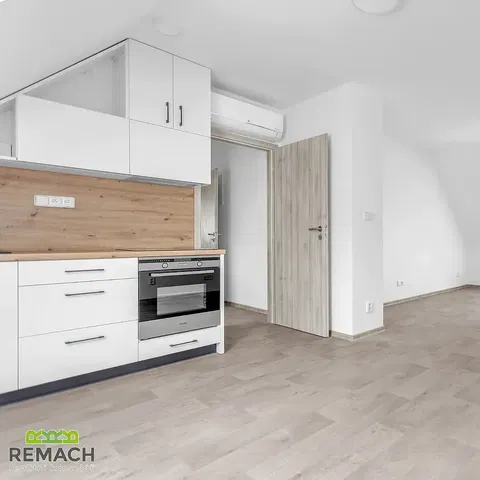 Mutfak; mutfak aletleri, tadilatlı, doğal ışık, modern stil