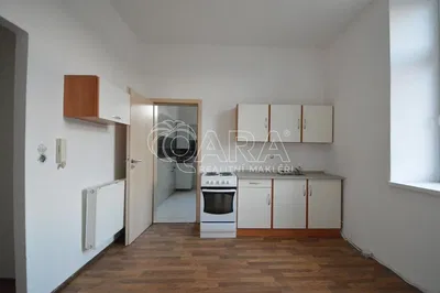 Kuchnia; sprzęt kuchenny, podłoga z płytek