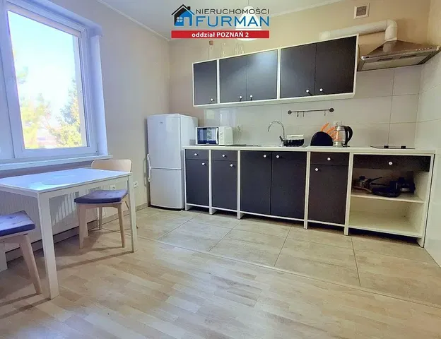 Kitchen; kitchen appliances, view, tile floor, natural light