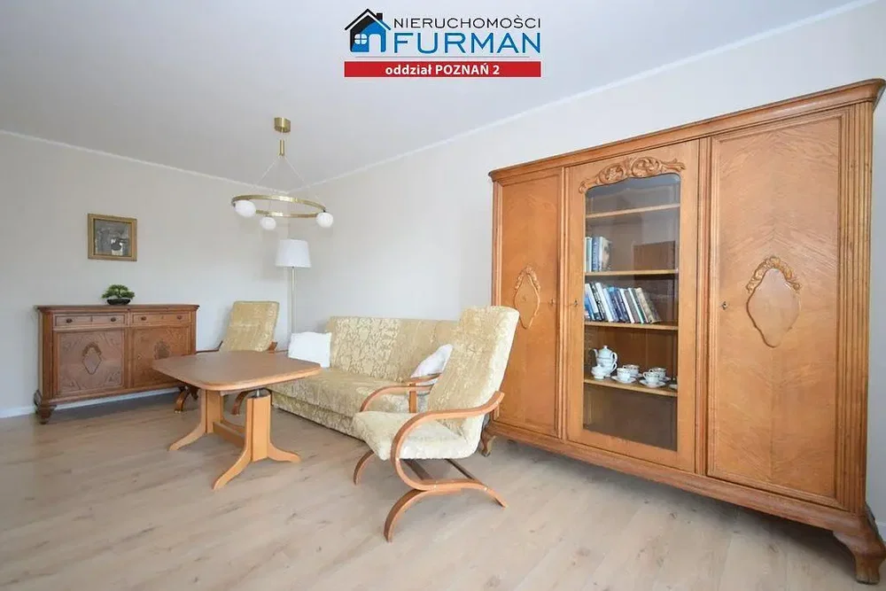 Living room; wood floor, rustic style