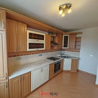 Kuchyně; kuchyňské spotřebiče, dlažba