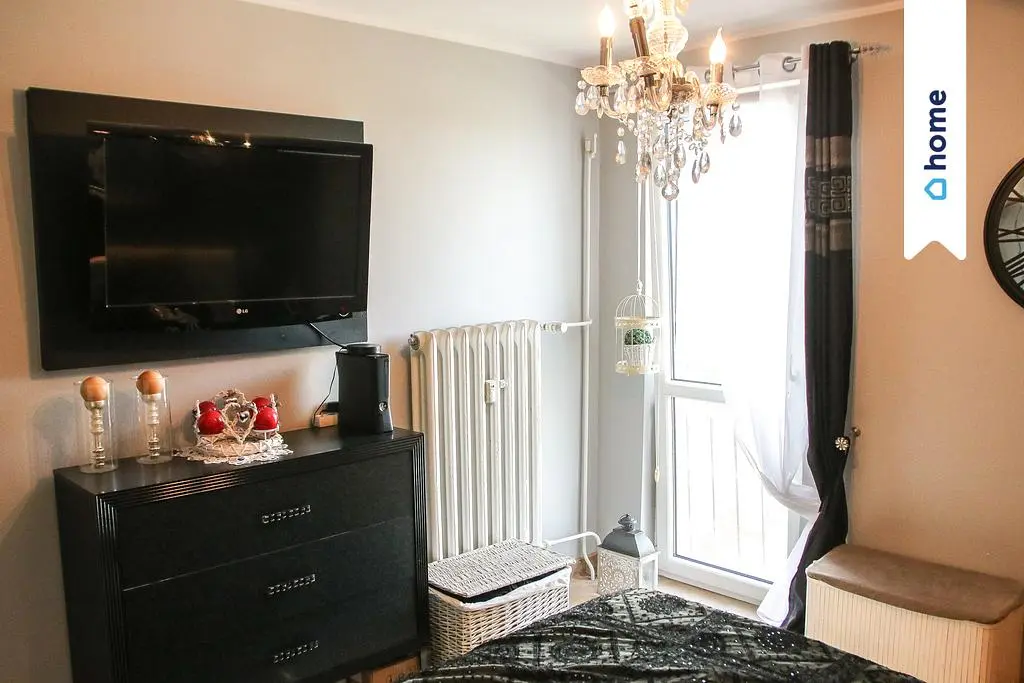 Chambre; style moderne, lumière naturelle