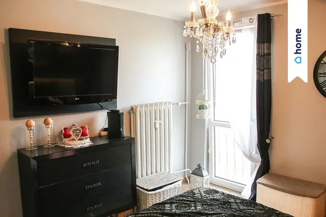 Chambre; style moderne, lumière naturelle