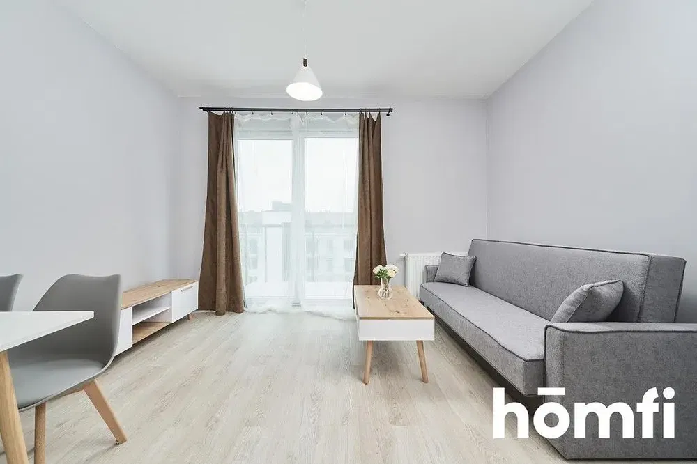 Living room; natural light, modern style, wood floor