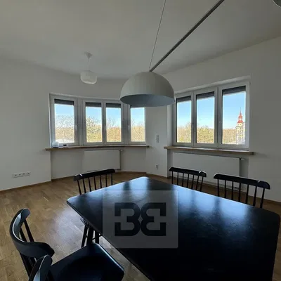 Трапезария; гледка, естествена светлина