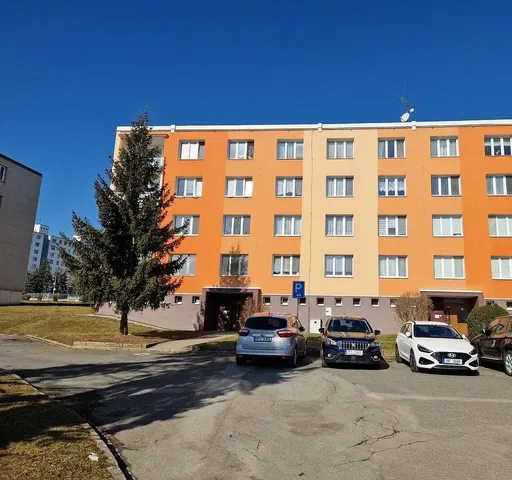 Dom a okolie; výhľad