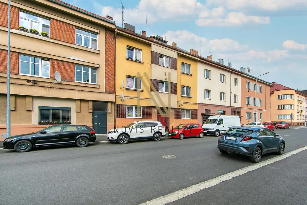 House and surroundings; view