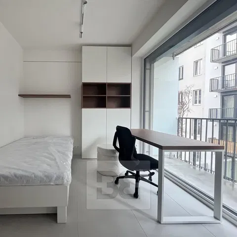 Spavaća soba; prirodno svjetlo, moderni stil