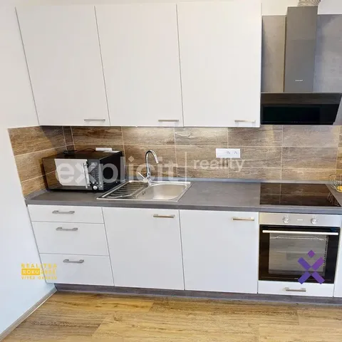 Küche; küchengeräte, renoviert