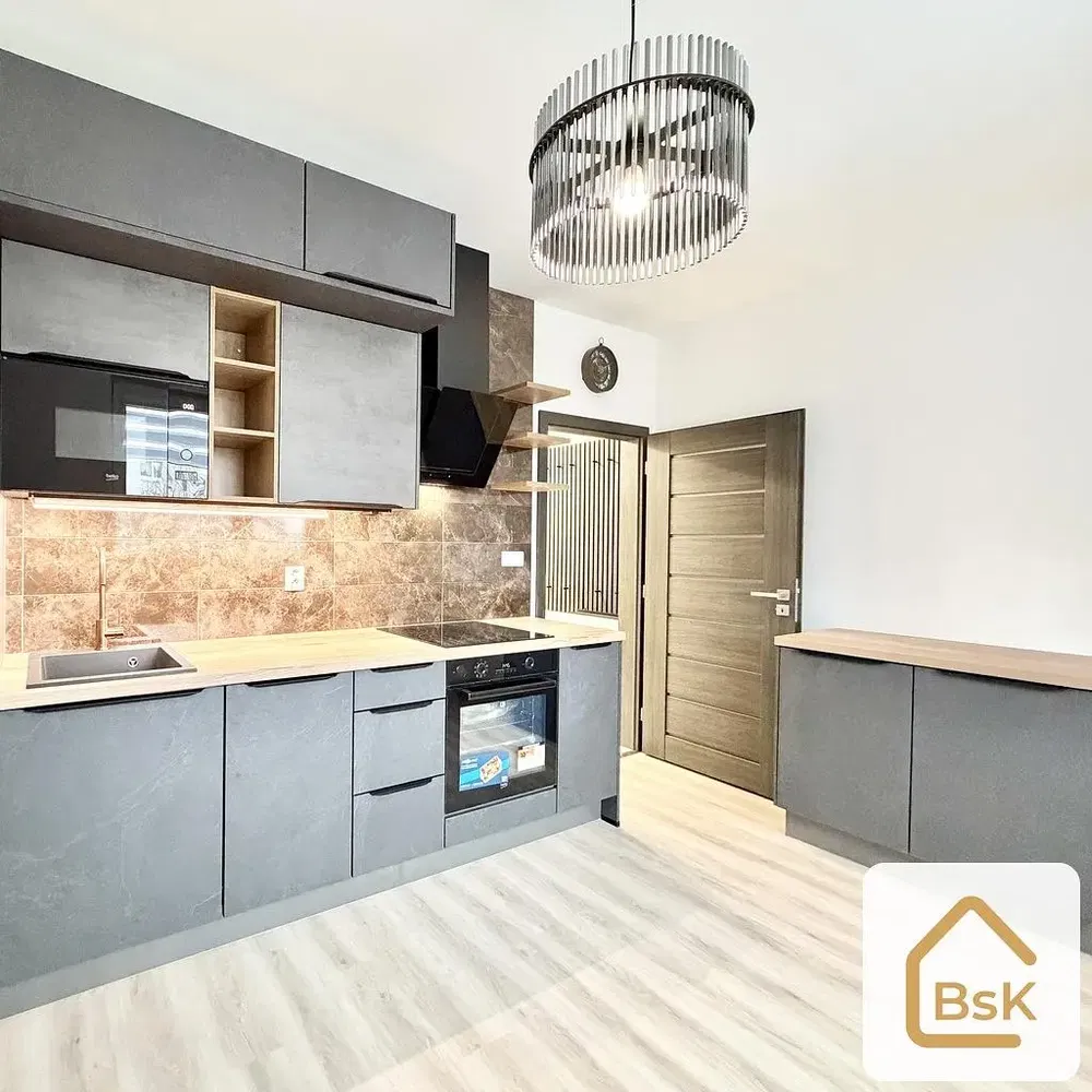 Mutfak; mutfak aletleri, modern stil, tadilatlı, doğal ışık