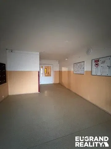 Cloakroom; tile floor, needs renovation