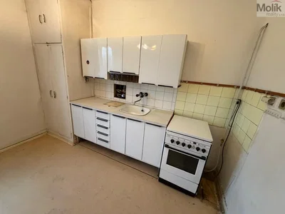Kuhinja; kuhinjski aparati, potrebna renovacija