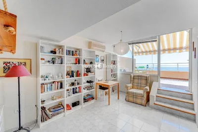 Obývací pokoj; přirozené světlo, moderní styl