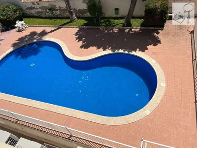 Dům a okolí; výhled