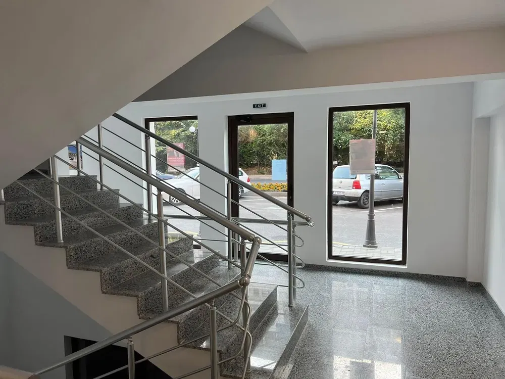 Ostatní; dlažba, výhled