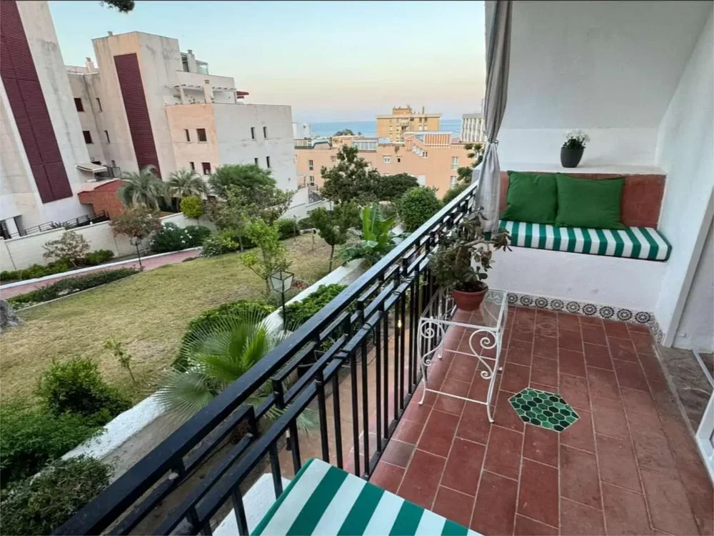 Balcon; vue, carrelage
