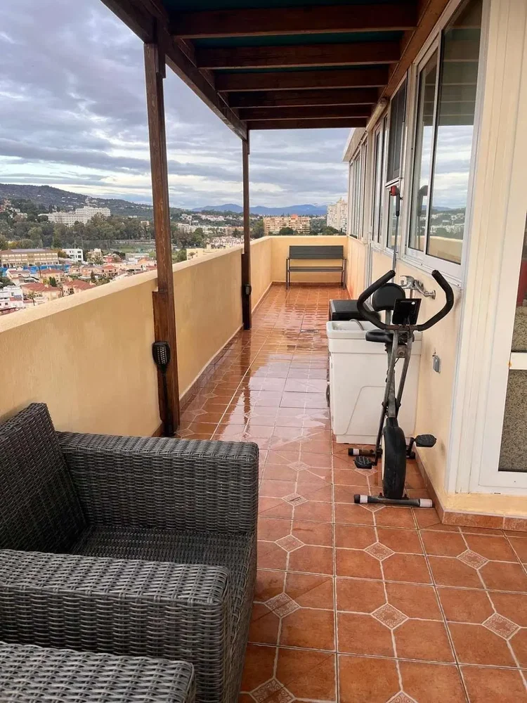Balkon; manzara, fayans zemin