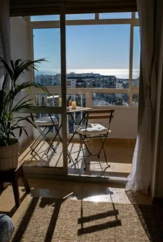 Balcone; vista, luce naturale