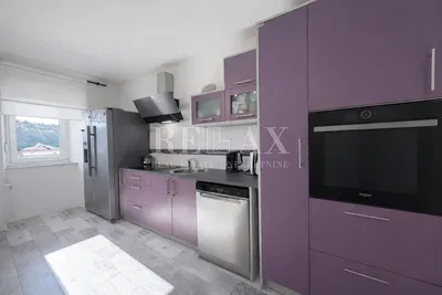 Küche; küchengeräte, blick, tageslicht, moderner stil