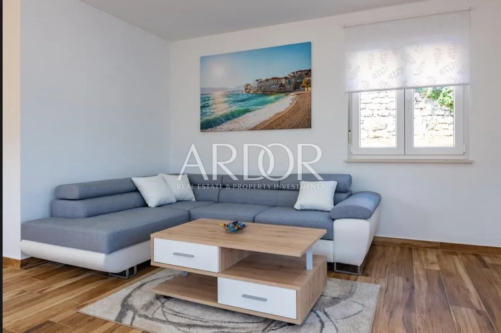 Living room; view, wood floor, natural light, modern style