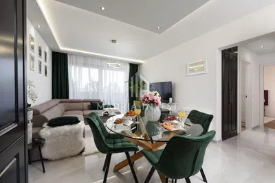 غرفة معيشة; أسلوب عصري, ضوء طبيعي, أرضية من البلاط