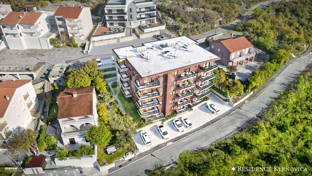 Haus und umgebung; blick