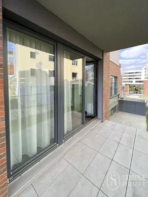 Balkon; uitzicht, tegelvloer
